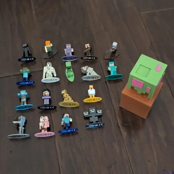 Minecraft Mini Figure Collection - Picture 1 of 6